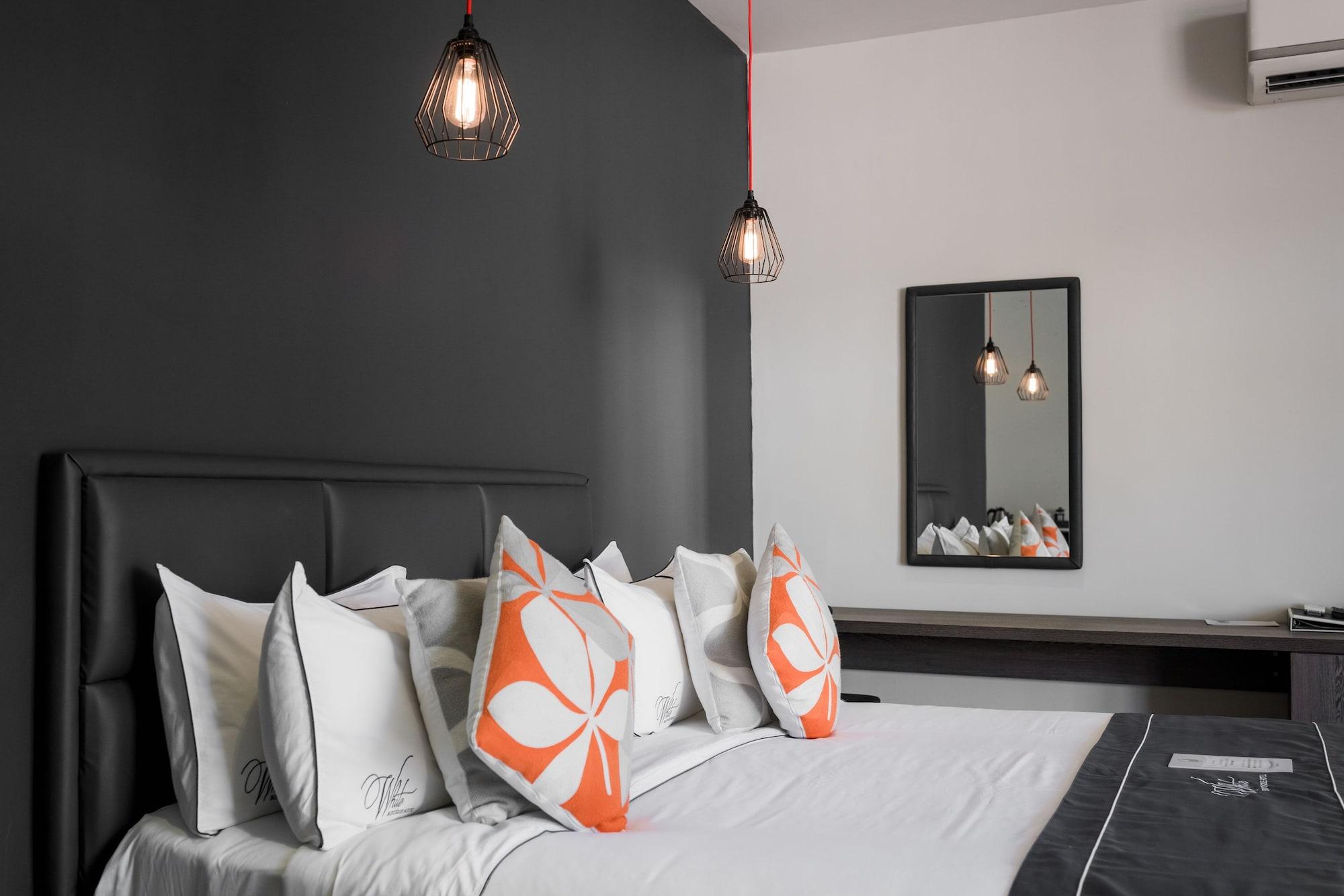 White Boutique Hotel And Residences Sihanoukville Exterior photo